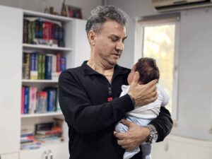 6 Kilo 250 Gram Ağırlığında Bebek Dünyaya Geldi