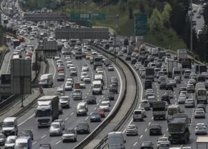 Direksiyon Başında Paylaşım Yapan Yandı: 5 Bin TL Ceza!