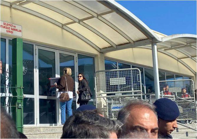 İmamoğlu Diploma Davasında Salon Krizi