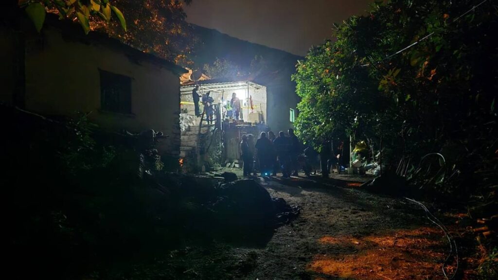 İzmir’de Aile Faciası: Oğlunu Öldürüp Eşini Yaraladı