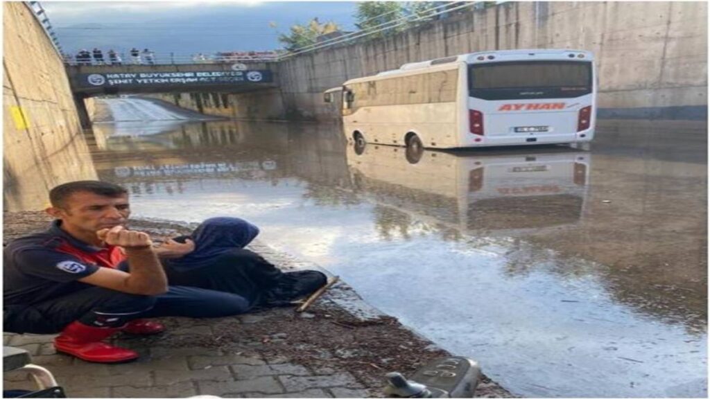 Yaşlı Kadın Saniyelerle Ölümden Döndü