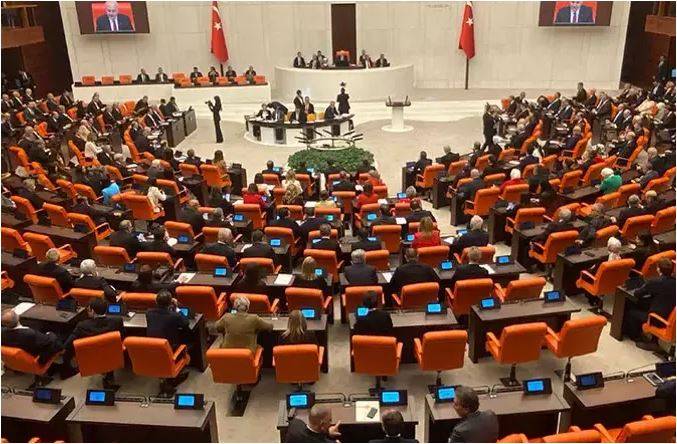 AK Parti Grubundan İki Kişi RTÜK Üyesi Olarak Seçildi