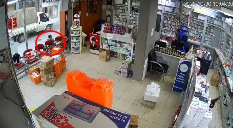 Güpegündüz Tecavüz Girişimi! Kadının Kıyafetlerini Zorla...