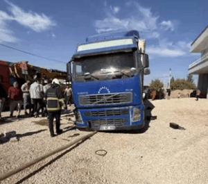 Mardin'de Lastik Değiştiren Şoför Tırın Altında Kaldı