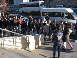 Öğretmen Olacaktı, Çete Lideri Oldu