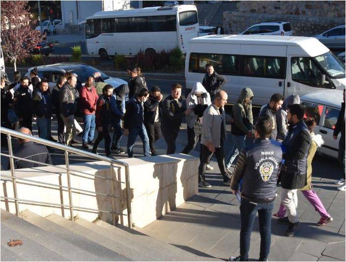 Öğretmen Olacaktı, Çete Lideri Oldu