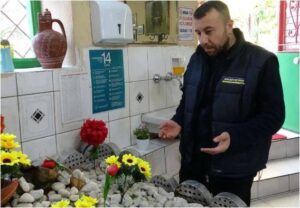 Pide Salonunda Gizemli Mezar! Gelen Donup Kalıyor