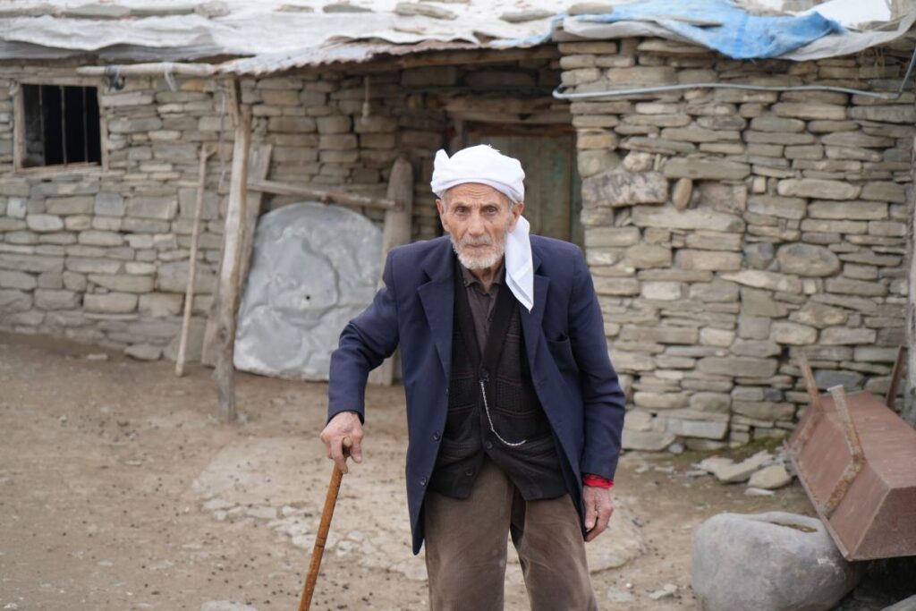 50 Yıldır Sadece Gofret ve Çayla Yaşıyor