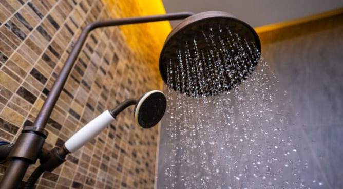 Duş Almak İçin En Doğru Zaman Sabah Mı Gece Mi?