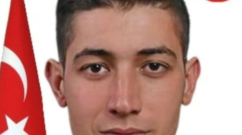 Evli Kadın Uzman Çavuşla Yakınlık Kurdu:Yakalı İntihar Etti!