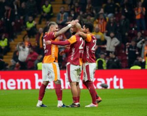 Galatasaray, Başakşehir Karşısında İlk Yarıyı Önde Bitirdi