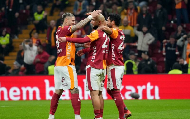 Galatasaray, Başakşehir Karşısında İlk Yarıyı Önde Bitirdi