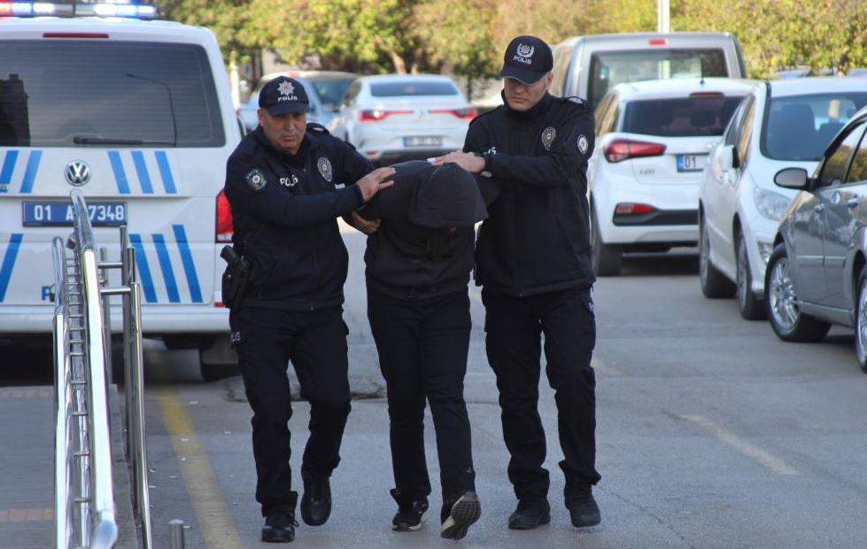 Otobüs Şoförü ile Motosikletli Kadın Arasında Kavga!