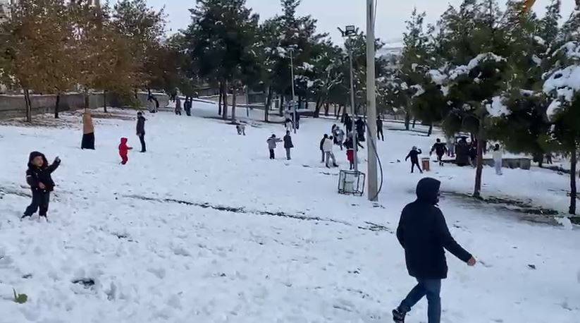 Şanlıurfa'da Çocukların Kar Heyecanı İşte Böyle Görüntülendi
