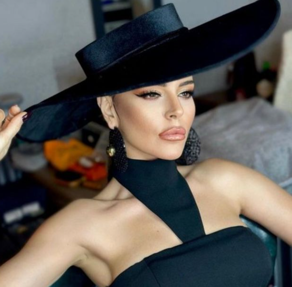 Simge Sağın’dan Hayranlarını Heyecanlandıran İtiraf