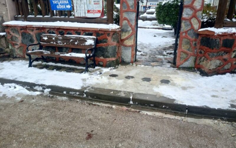 17 Yaşındaki Çocuk, Husumetlisini Silahla Vurdu: 2 Gözaltı