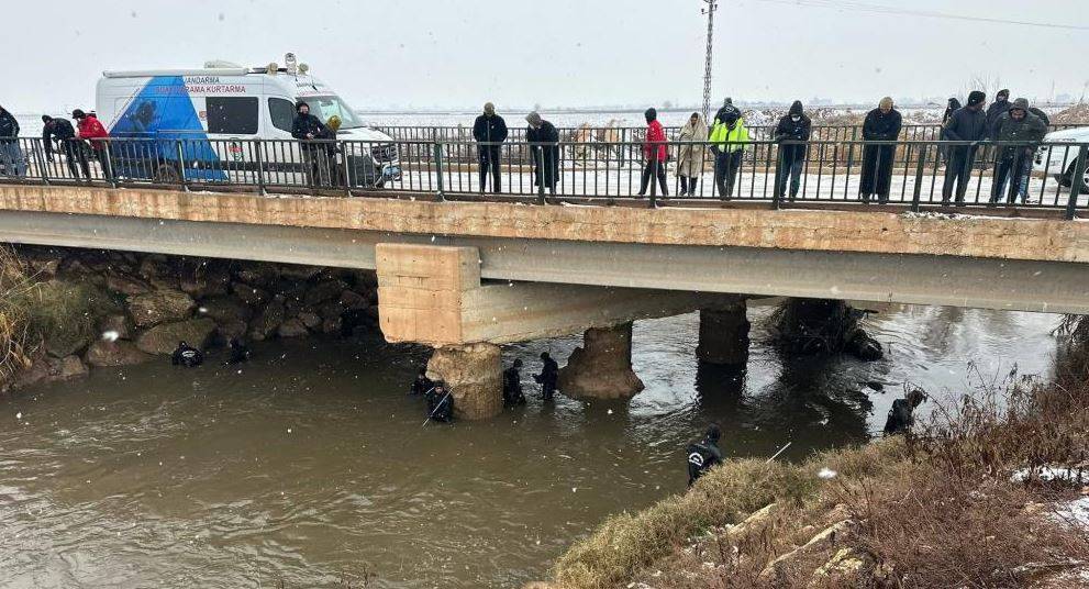 Şanlıurfa'da Sulama Kanalına Düşen Sürücü Halen Bulunamadı!