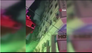 Sur’da Otelde Gece Yangını: Çok Sayıda Kişi Etkilendi