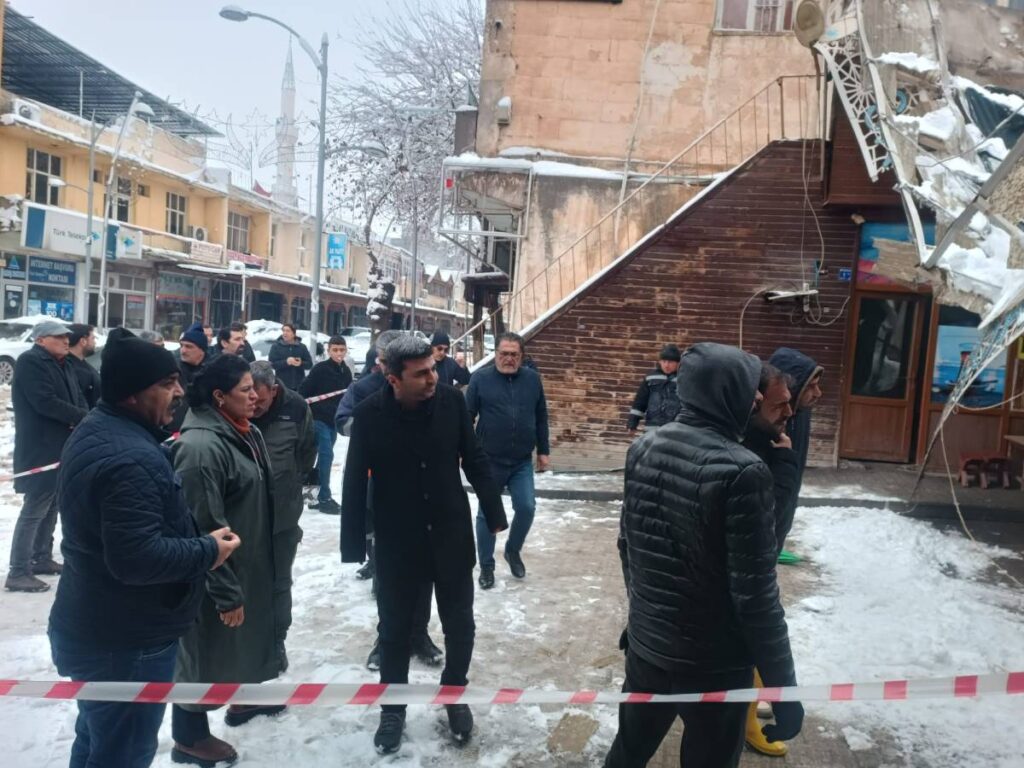 Suruç Sanat Sokağı’ndaki çökmeyi eş başkanlar inceledi!