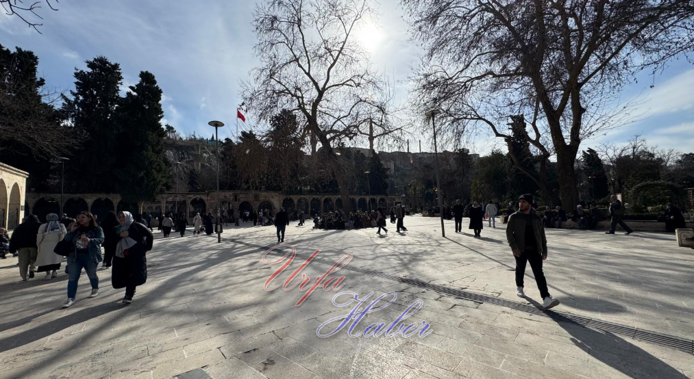 Güzel havayı görenler Balıklıgöl'e akın etti!