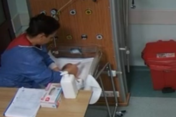 Hemşire skandalı: Bir bebeğe daha şiddet!