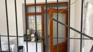 Kurye kılığına girip ailesini katletti!