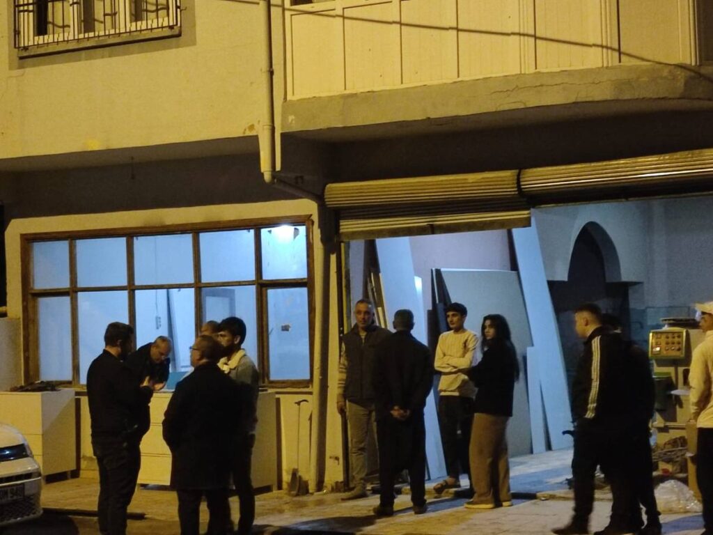 Adana'da iş yerine silahlı saldırı!