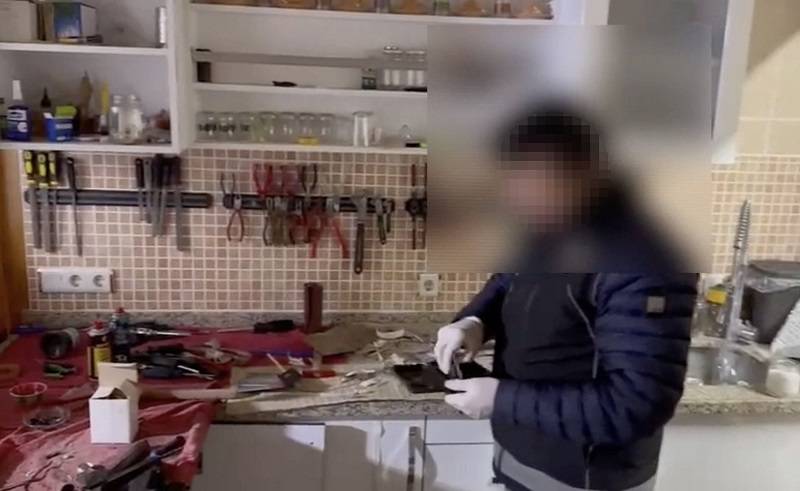 Ev değil silah imalathanesi çıktı!