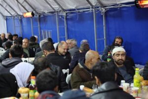 Gülpınar, iftar çadırında vatandaşlarla buluştu