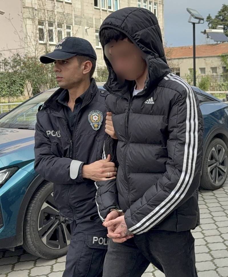 Hastane otoparkında bıçaklı kavga!