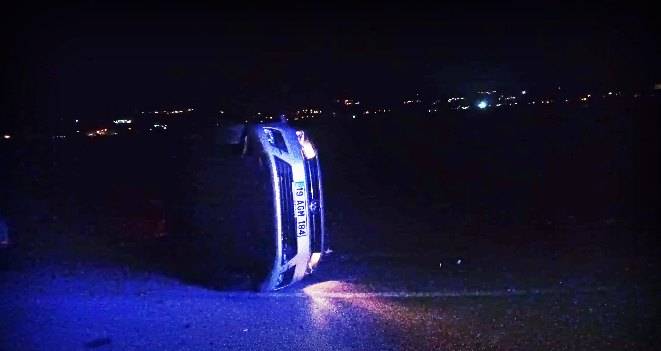 Polis aracıyla otomobil çarpıştı: 1'i polis, 3 yaralı