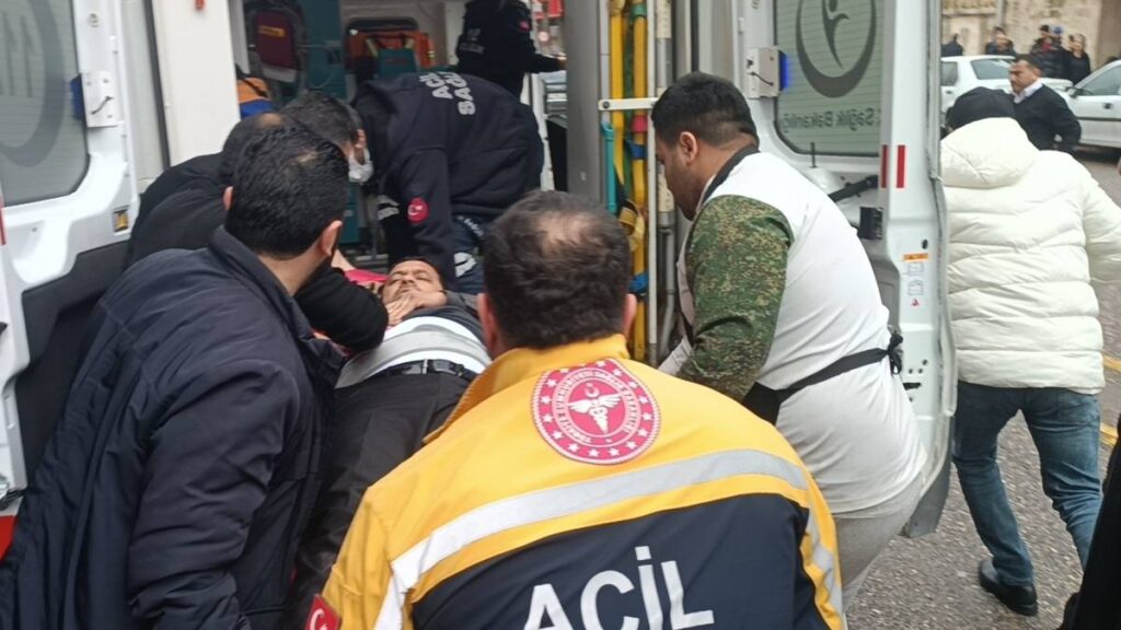 Urfa'da korkunç olay: Kardeşini silahla vurdu!