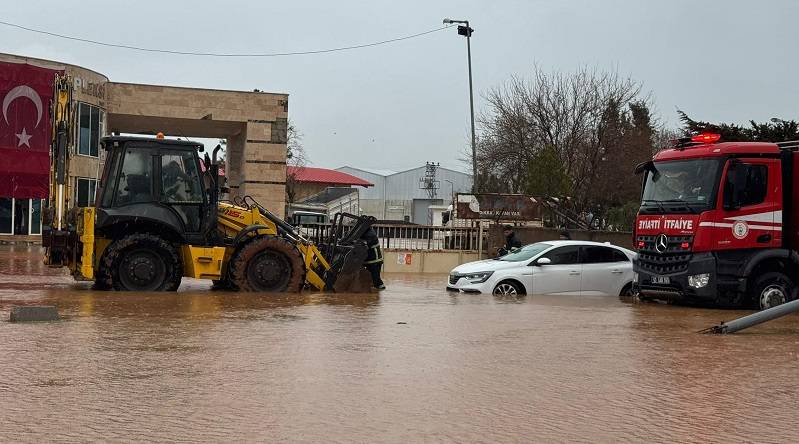 Viranşehir'de aşırı yağış sele neden oldu!