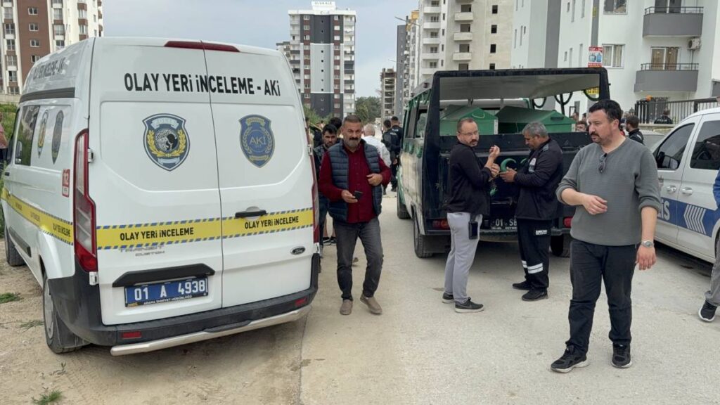 Adana'da motosikletiyle giderken mermilerin hedefi oldu!