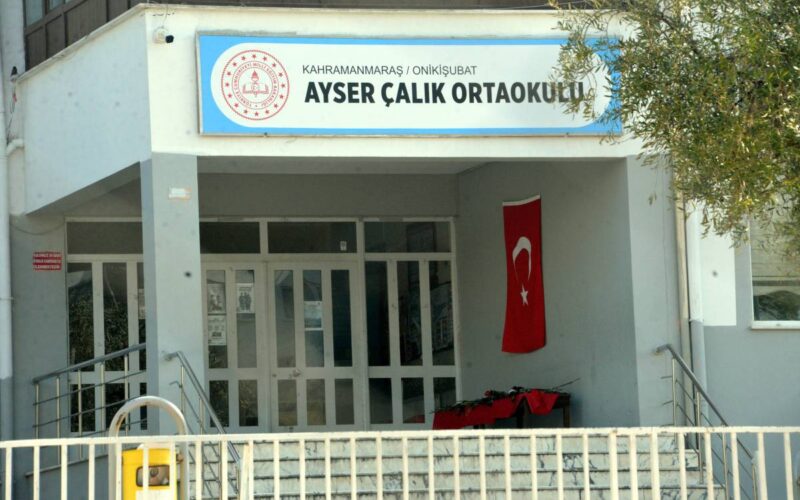 Ayser Çalık Ortaokulu'nda sessiz 23 Nisan!