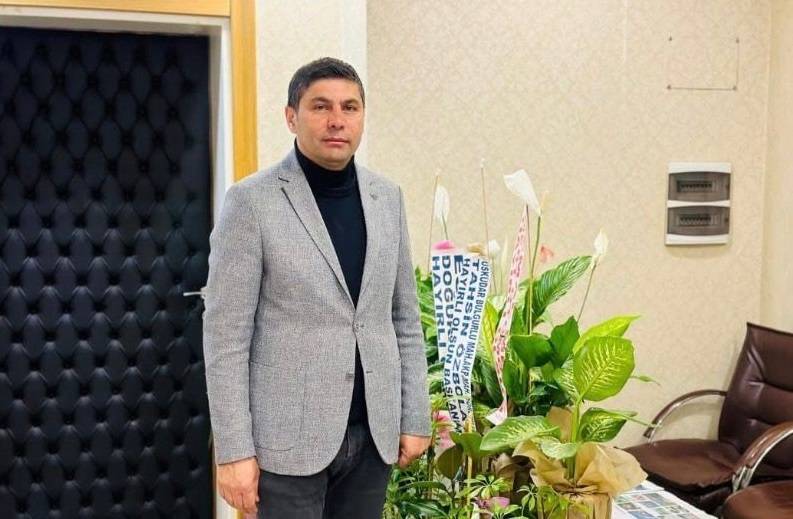 Belediye başkanının sekreterine satırla saldırı!