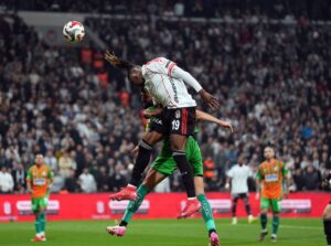 Beşiktaş, Ziraat Türkiye Kupası’nda yarı finale yükseldi!