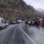 Beton mikseri dereye uçtu!