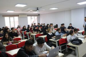 Büyükşehirden 250 öğrenciye girişimcilik ve kariyer eğitimi!