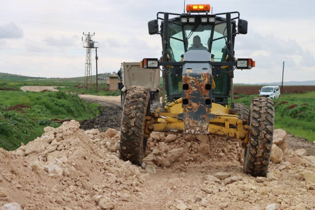 Büyükşehirden kırsalda yol çalışması!