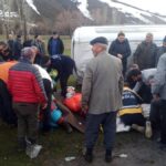 Dağcıları taşıyan minibüs takla attı: Çok sayıda yaralı var!