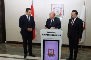 Eski Cumhurbaşkanı Tatar Şanlıurfa'da!