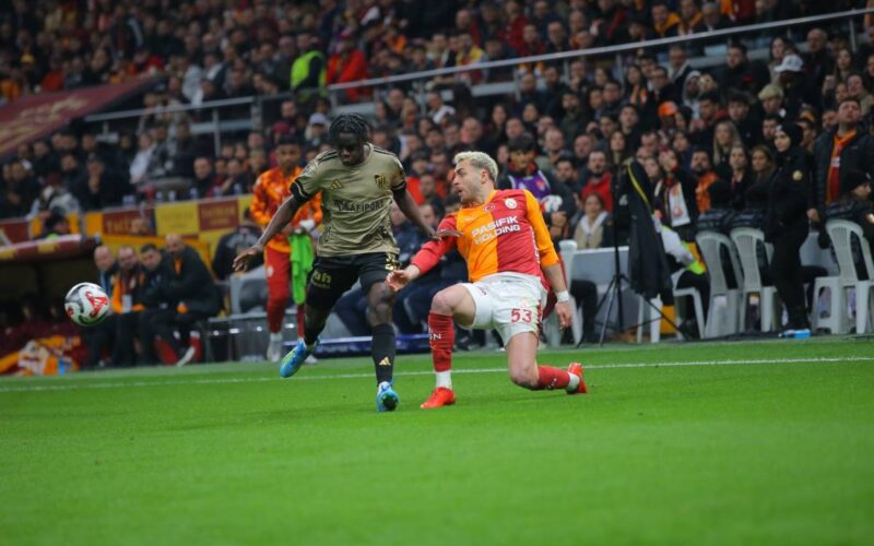 Galatasaray evinde ağır yara aldı!