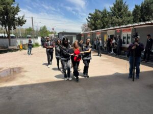 Halfeti operasyonu zanlıları adliyede! Kelepçeli eski başkan Albayrak’tan gündem yaratan çıkış!