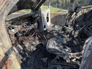 Osmaniye’de pikap alev alev yandı!