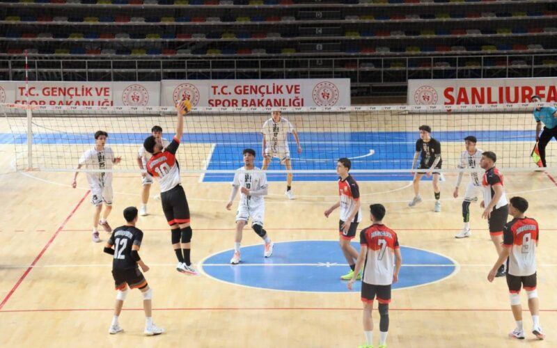 Şanlıurfa Büyükşehir Belediyesi genç erkekler voleybol takımından filede ikinci galibiyet!