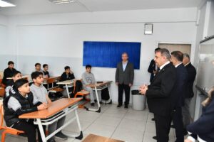 Şanlıurfa Valisi haftaya okul ziyaretleriyle başladı!