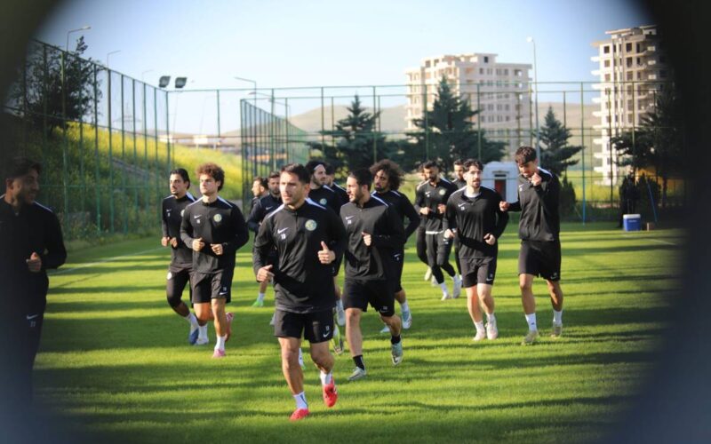 Şanlıurfaspor Teknik Direktörü Taşkın'dan taraftara çağrı!