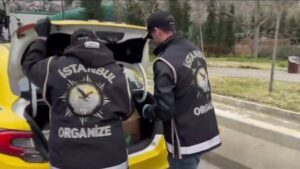 Silah kaçakçılarına dev operasyon: Adeta cephanelik ele geçirildi!