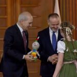 TBMM Başkanı Kurtulmuş 26 ülkeden gelen dünya çocuklarını kabul etti!